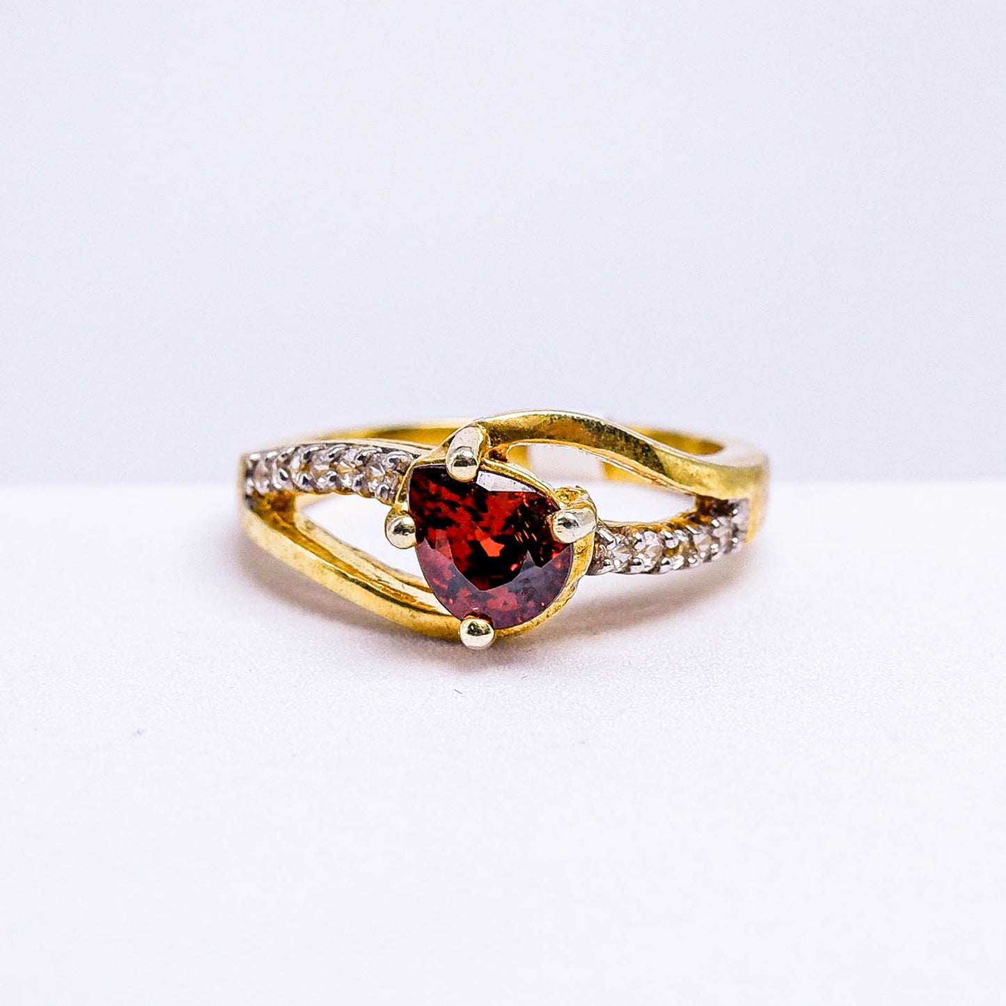 แหวนเงินแท้ 925 ฝังพลอย สเปสซาไทท์ (Spessartite Garnet)  + เซอร์คอน (Zircon)