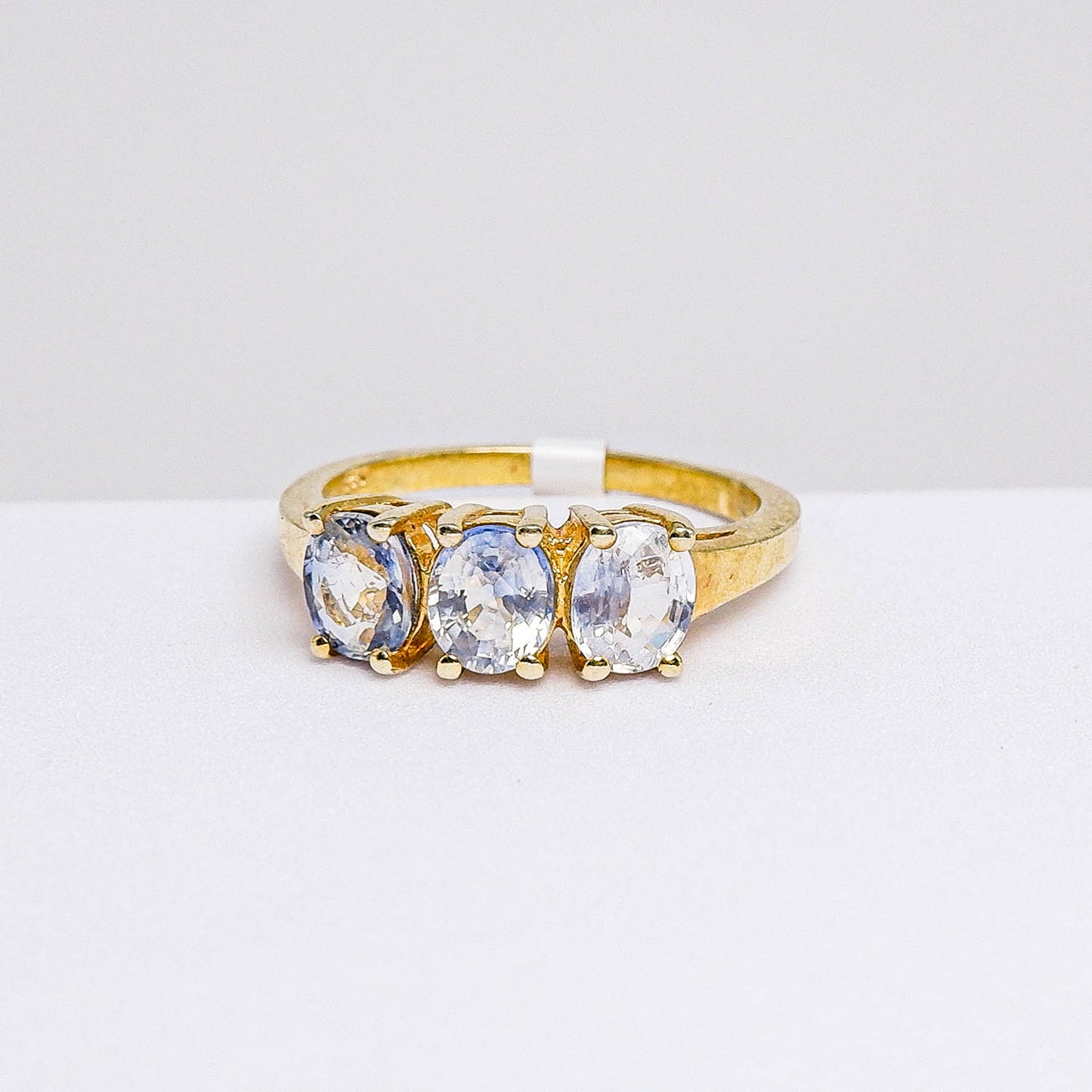 แหวนเงินแท้ 925 ฝังพลอย ไพลินศรีลังกา (Ceylon Sapphire)