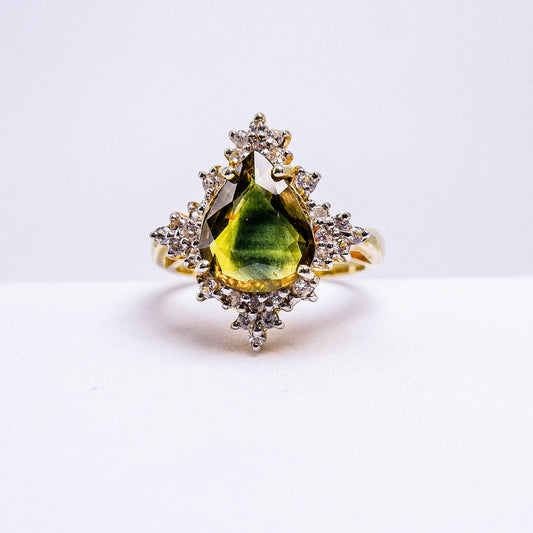 แหวนเงินแท้ 925 ฝังพลอย เขียวส่องบางกะจะ (green Sapphire) + เซอร์คอน (Zircon)