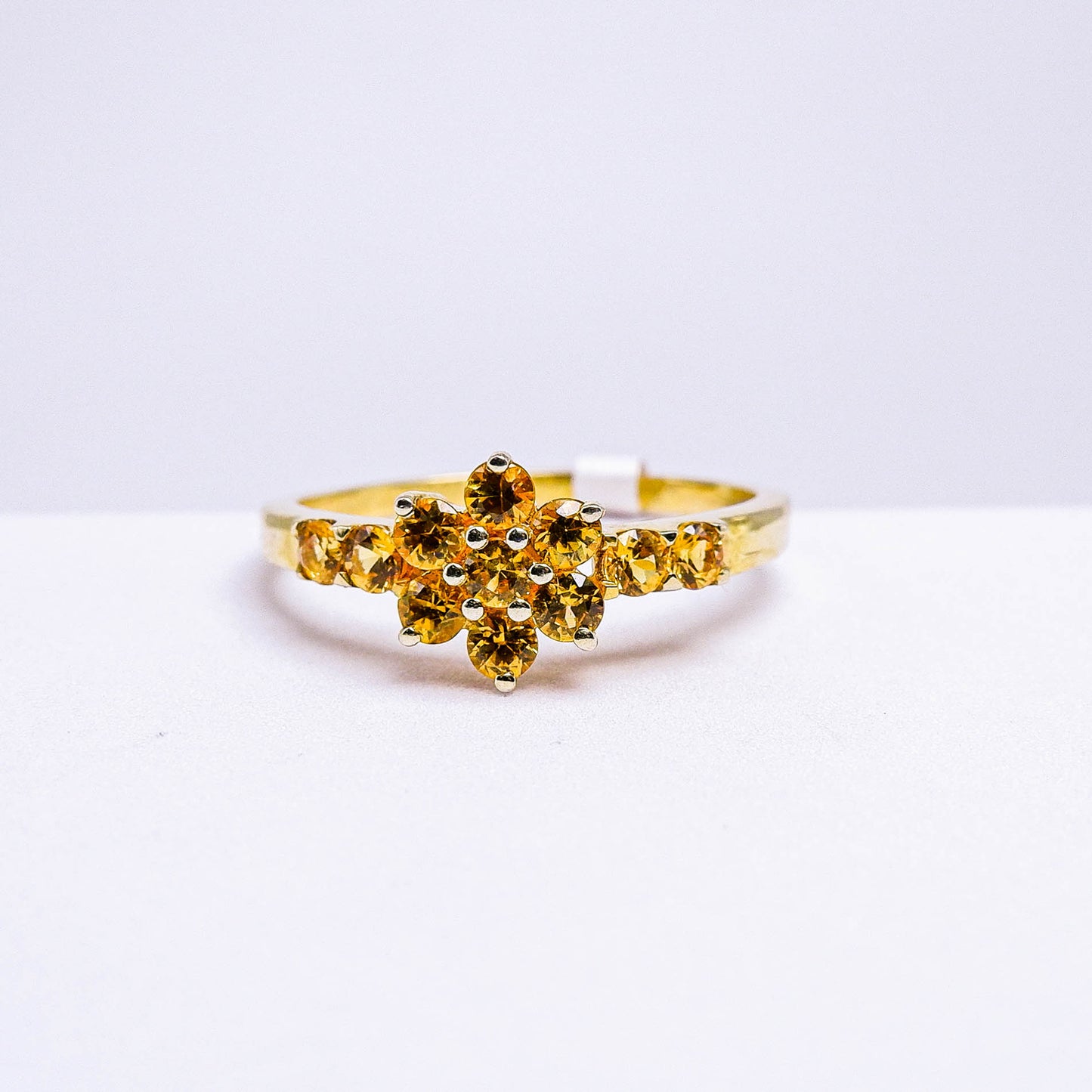 แหวนเงินแท้ 925 ฝังพลอย บุษราคัมบางกะจะ (Yellow Sapphire)