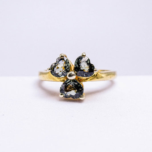 แหวนเงินแท้ 925 ฝังพลอย เขียวส่อง (green Sapphire)