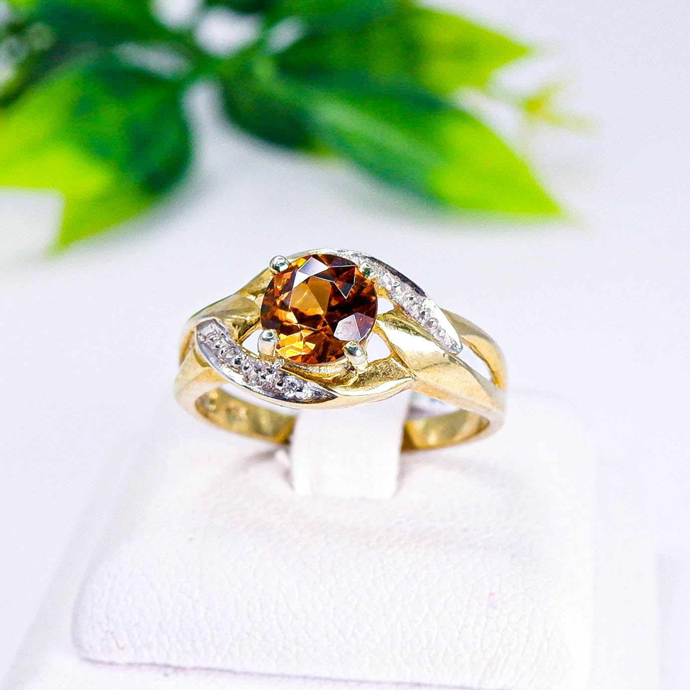 แหวนเงินแท้ 925 ฝังพลอย  เพทายดิบ (Unheated Zircon) + เซอร์คอน (Zircon)