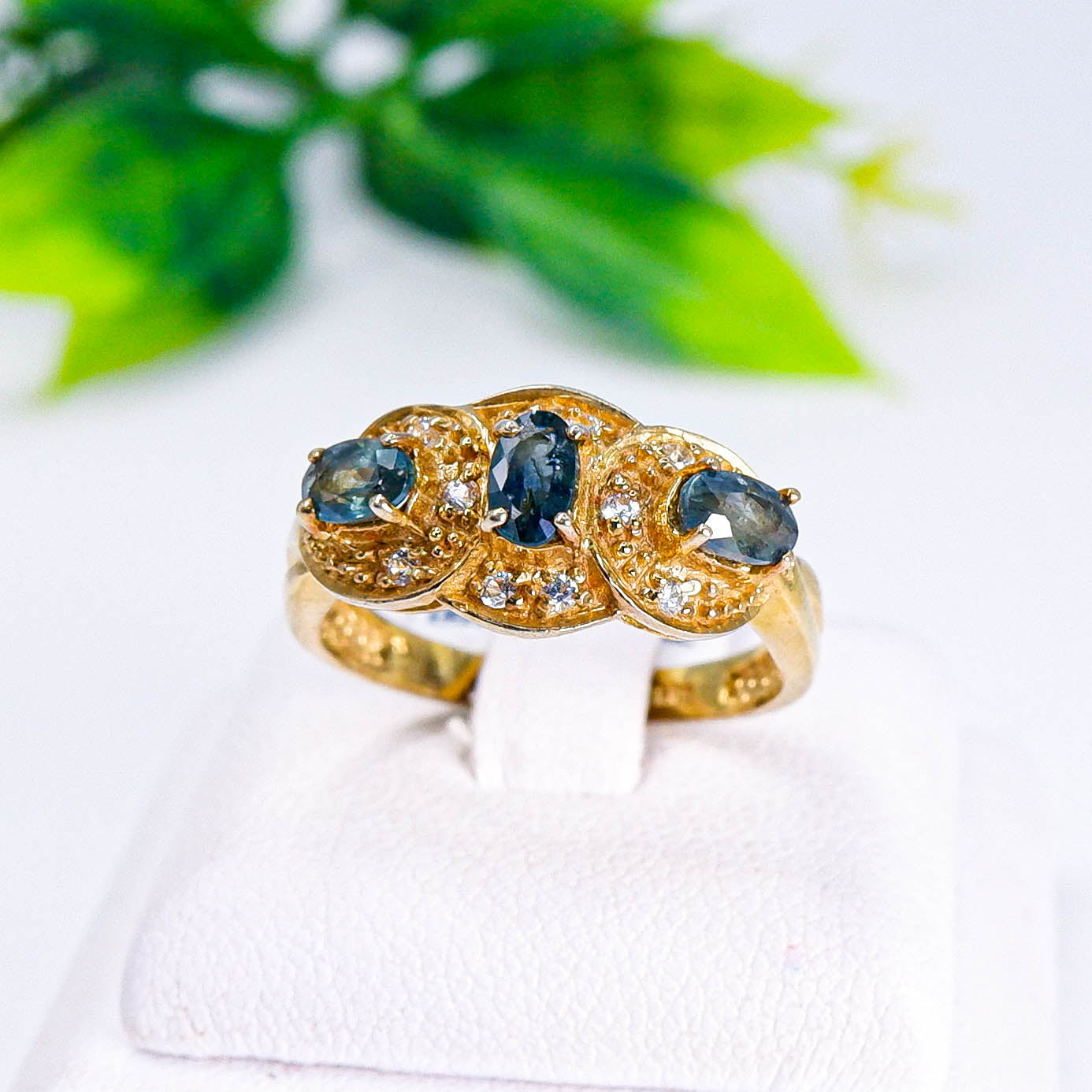 แหวนเงินแท้ 925 ฝังพลอย เขียวส่อง (green Sapphire) + โทพาส (Topaz)