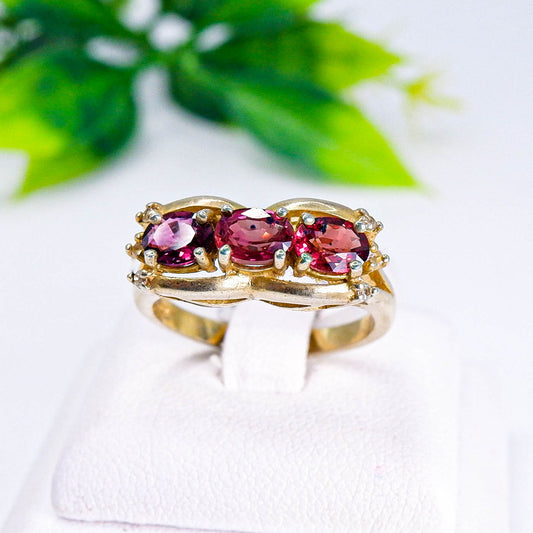 แหวนเงินแท้ 925 ฝังพลอย แทนซาเนียรูบี้ (Tanzania Ruby) + โทพาส (Topaz)