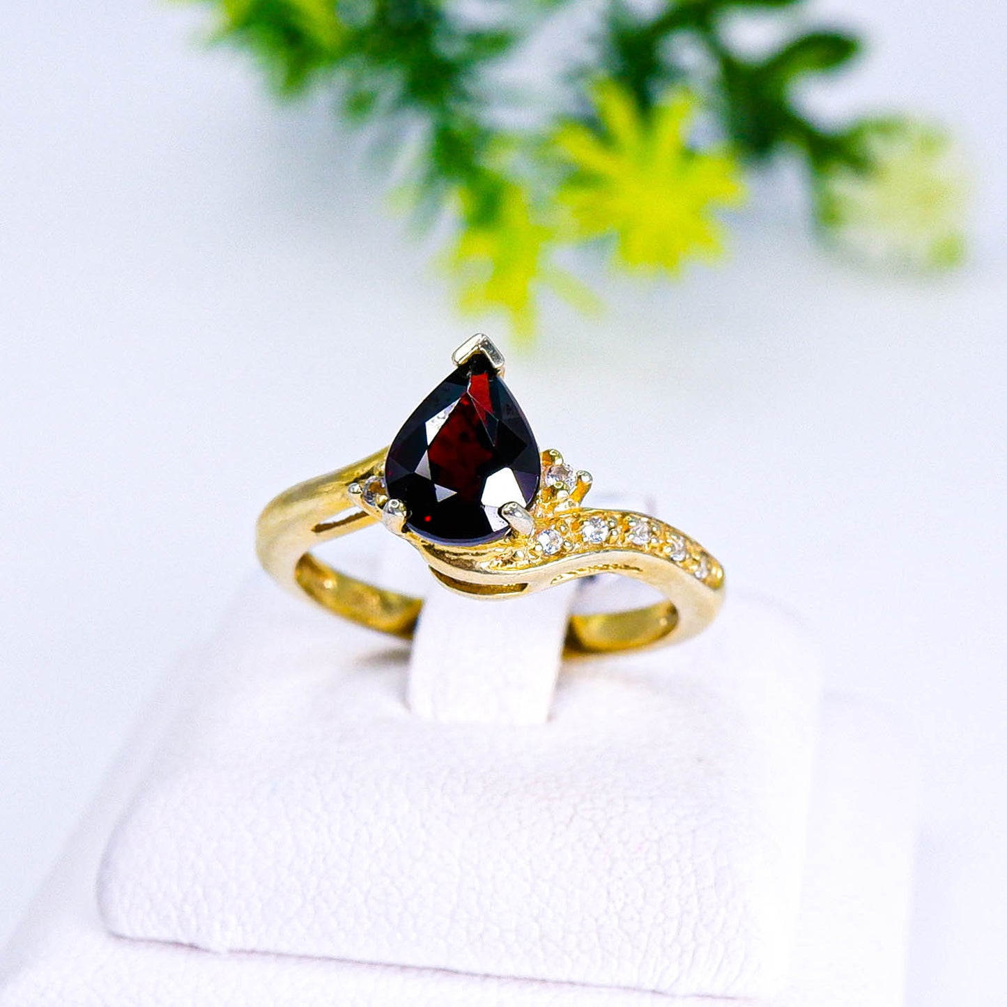 แหวนเงินแท้ 925 ฝังพลอย โรโดไลท์ (Rhodolite) + ไวท์โทพาส (whitetopaz)