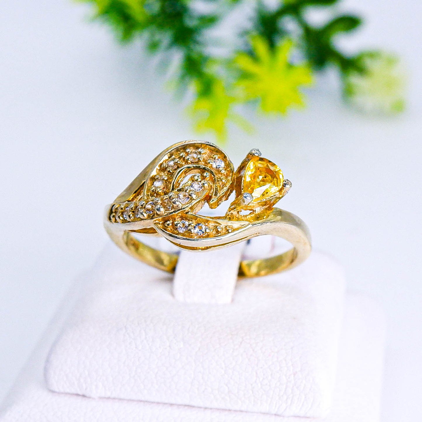 แหวนเงินแท้ 925 ฝังพลอย บุษราคัม (Yellow Sapphire) + ไวท์โทพาส (whitetopaz)