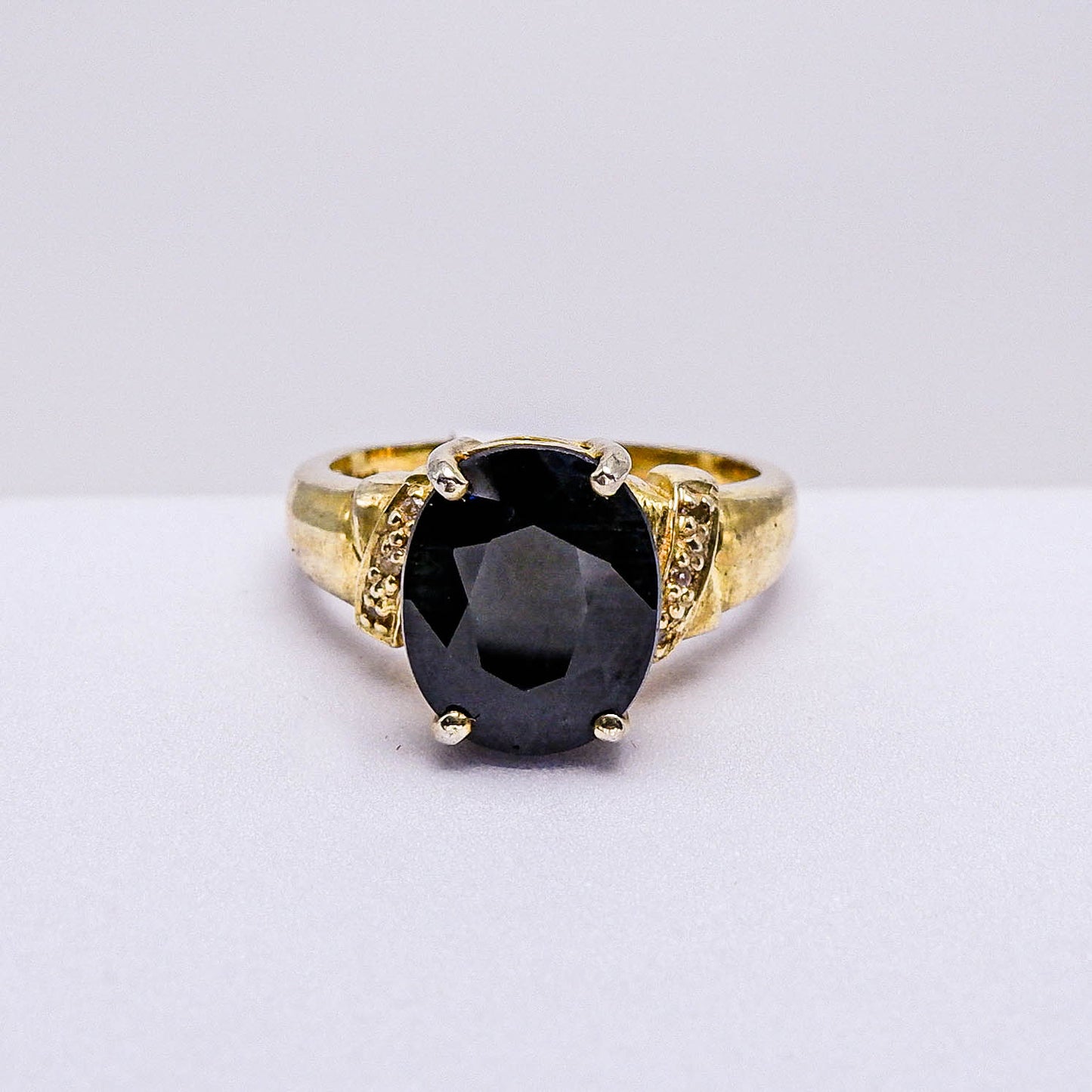 แหวนเงินแท้ 925 ฝังพลอย ไพลิน (Blue Sapphire) + ไวท์โทพาส (whitetopaz)