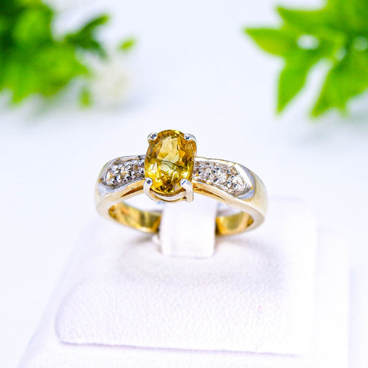 แหวนเงินแท้ 925 ฝังพลอย บุษราคัม (Yellow Sapphire) + เซอร์คอน (Zircon)