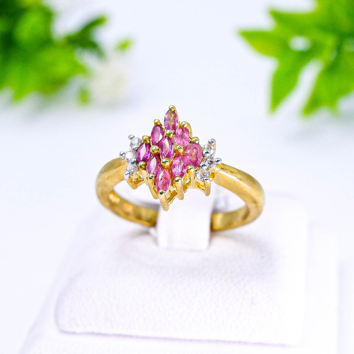 แหวนเงินแท้ 925 ฝังพลอย ทับทิมไทย (Siam Ruby) + เซอร์คอน (Zircon)