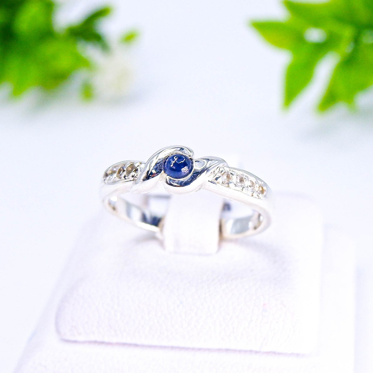 แหวนเงินแท้ 925 ฝังพลอย ไพลิน (Blue Sapphire) + ไวท์โทพาส (whitetopaz)