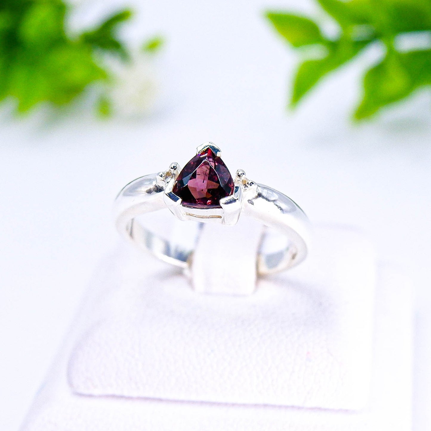 แหวนเงินแท้ 925 ฝังพลอย ทัวมาลีน (Tourmaline) + ไวท์โทพาส (whitetopaz)