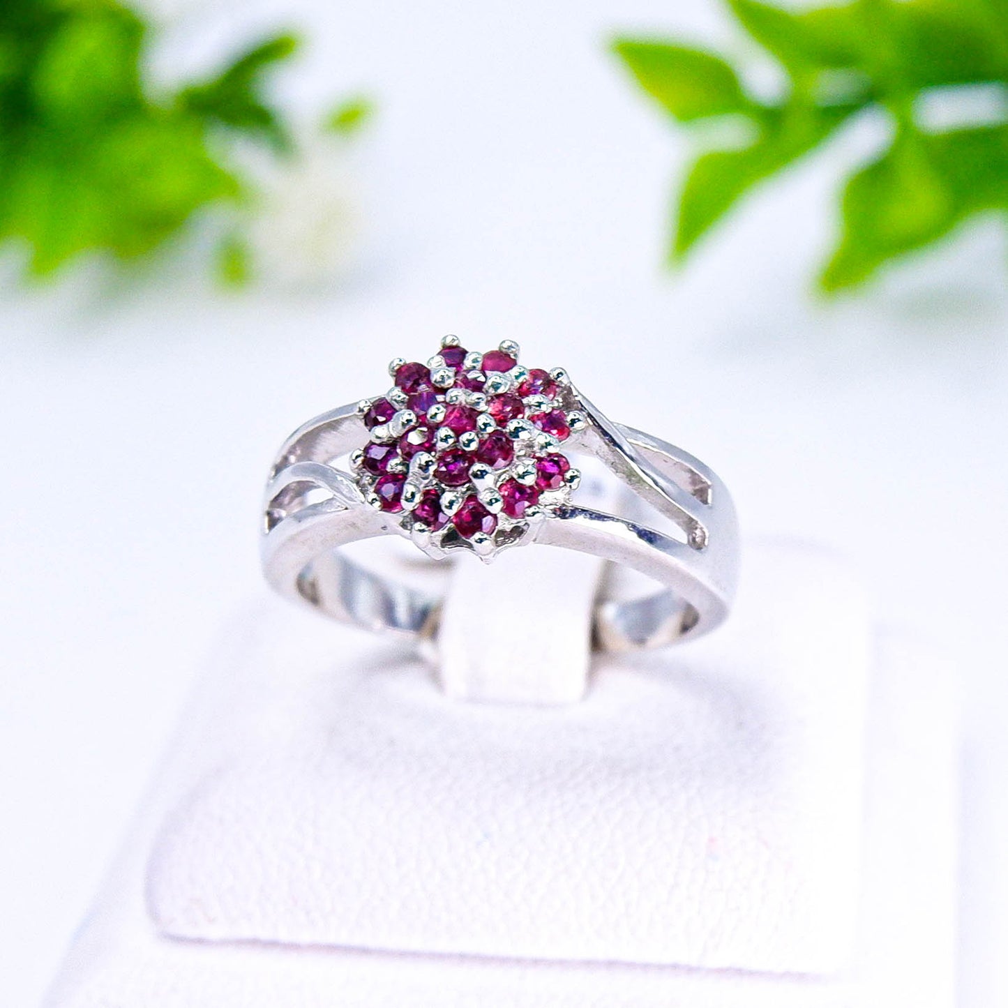 แหวนเงินแท้ 925 ฝังพลอย ทับทิมไทย (Siam Ruby)