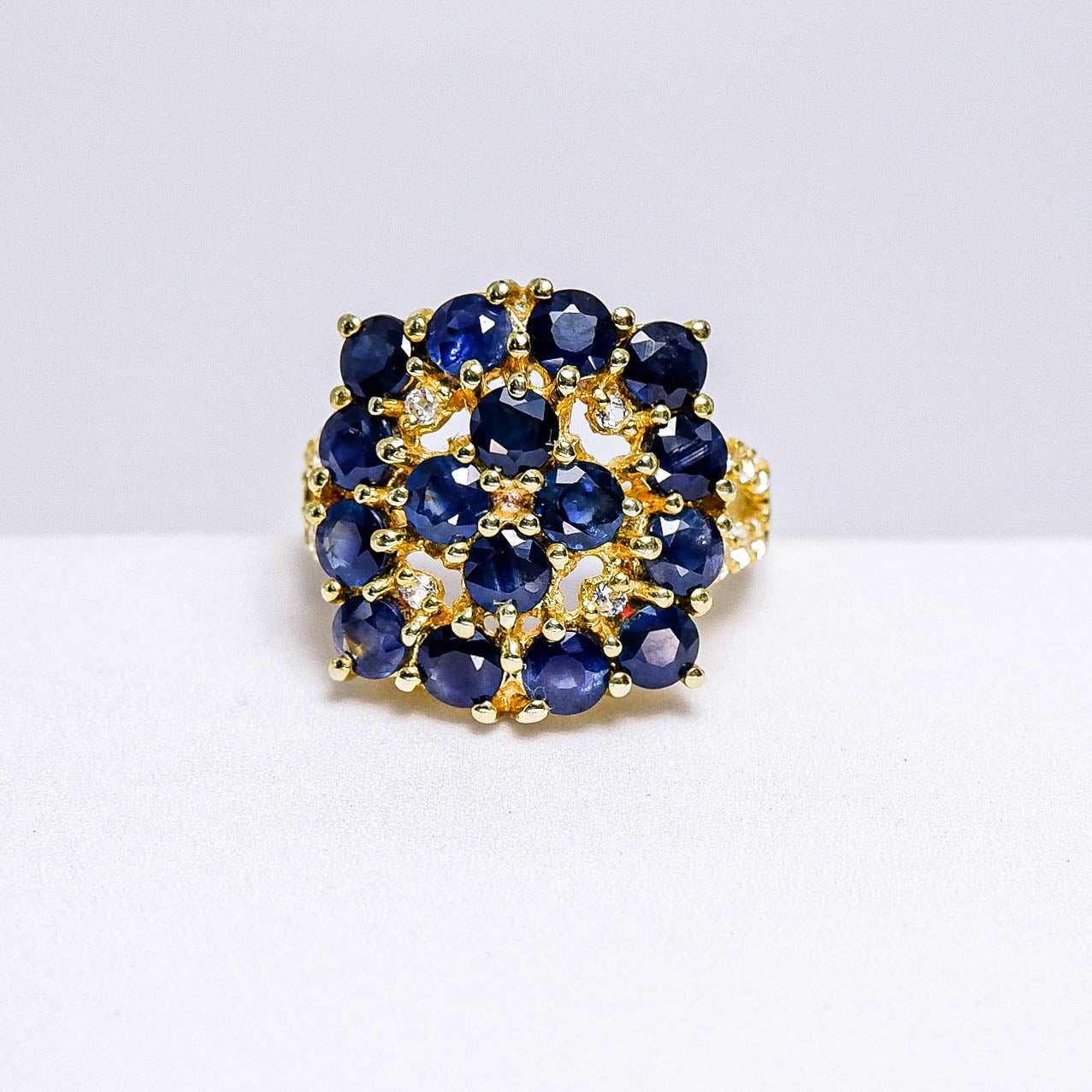 แหวนเงินแท้ 925 ฝังพลอย ไพลิน (Blue Sapphire) + ไวท์โทพาส (whitetopaz)
