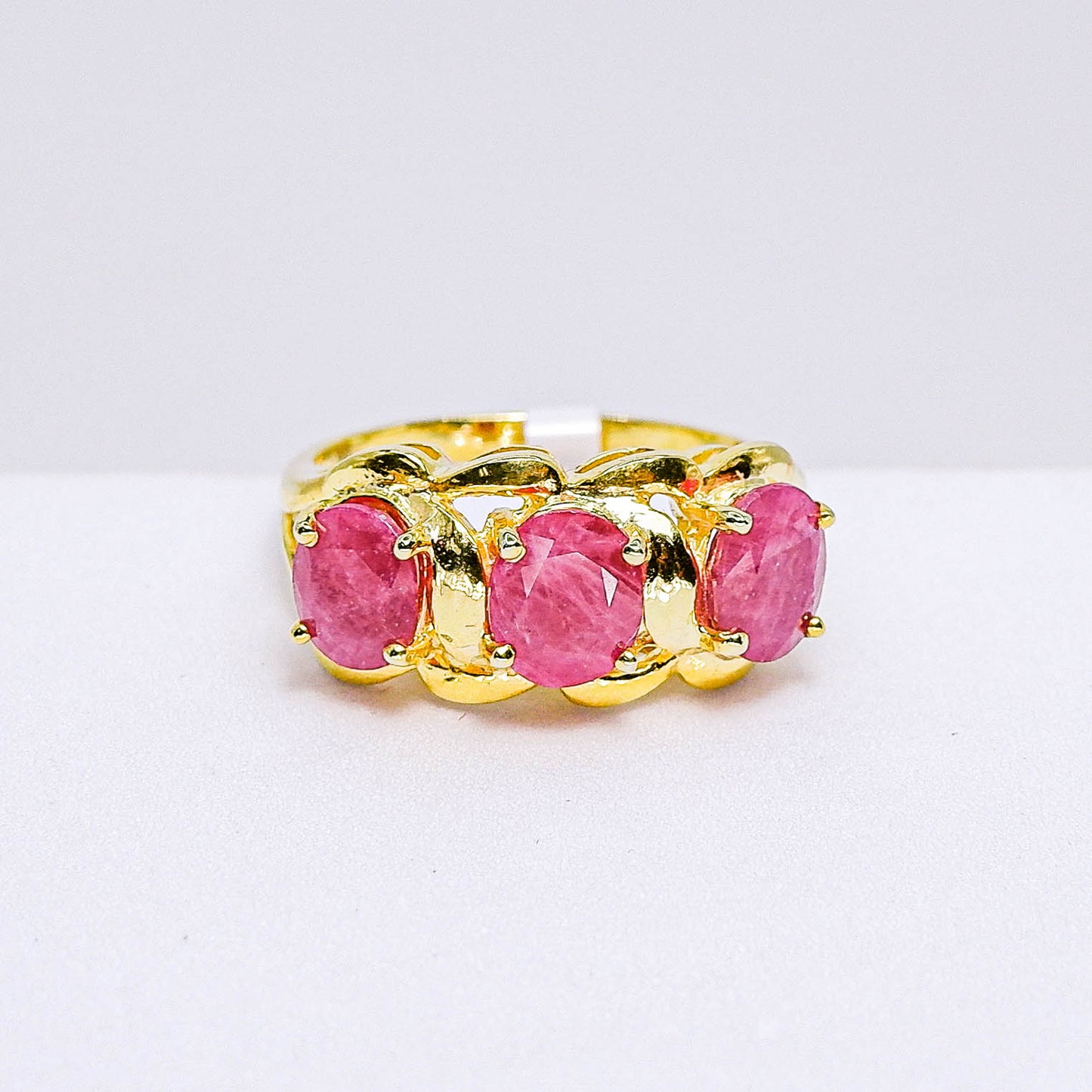 แหวนเงินแท้ 925 ฝังพลอย ทับทิมมาดา (Madagascar Ruby)