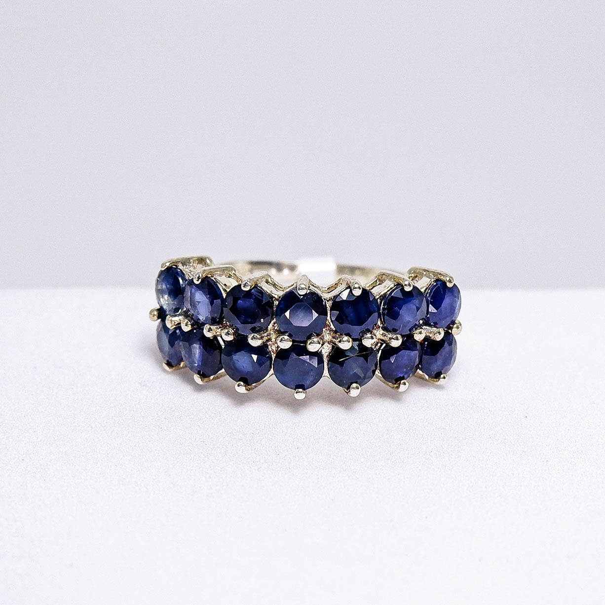 แหวนเงินแท้ 925 ฝังพลอย ไพลิน (Blue Sapphire)