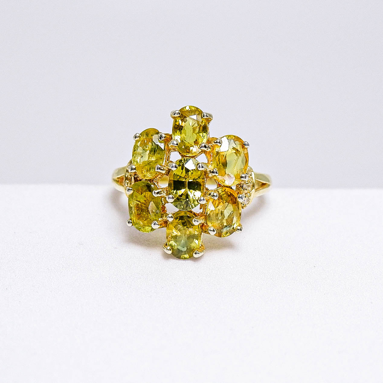 แหวนเงินแท้ 925 ฝังพลอย บุษราคัม (Yellow Sapphire) + ไวท์โทพาส (whitetopaz)