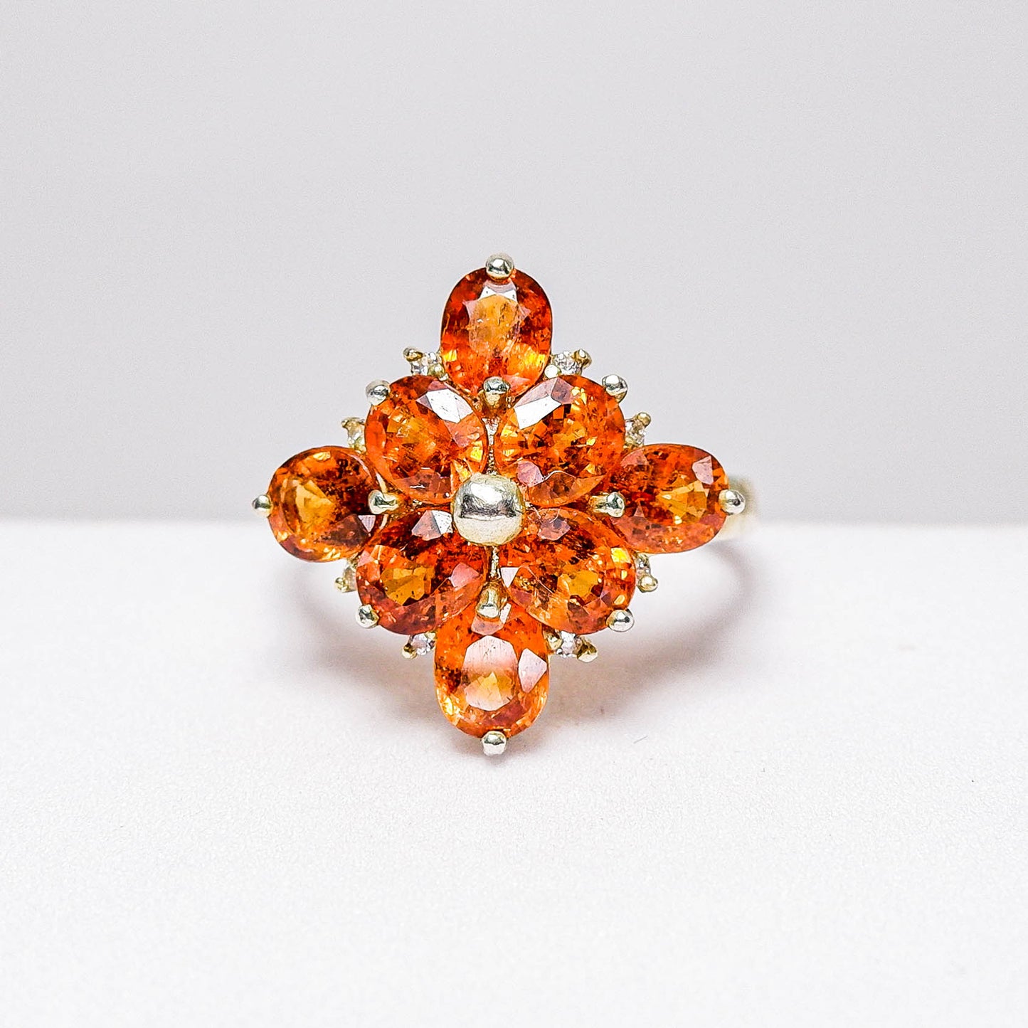 แหวนเงินแท้ 925 ฝังพลอย สเปสซาไทท์ (Spessartite Garnet) + ไวท์โทพาส (whitetopaz)