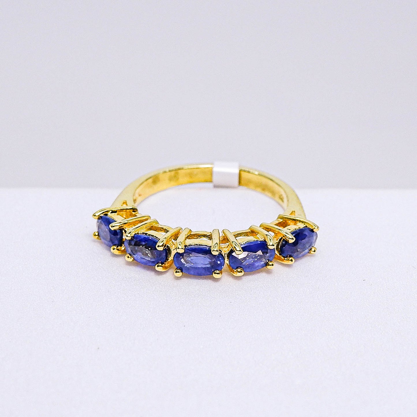 แหวนเงินแท้ 925 ฝังพลอย ไพลิน (Blue Sapphire)