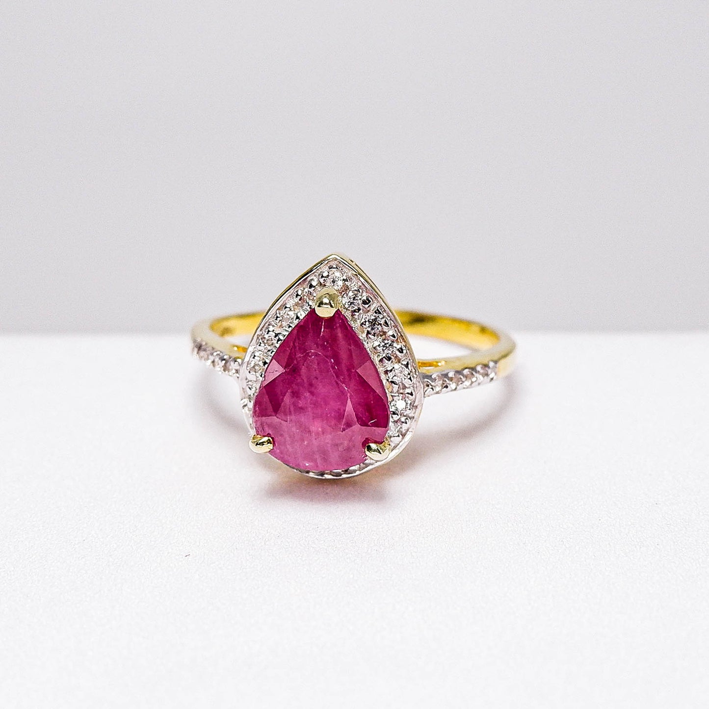แหวนเงินแท้ 925 ฝังพลอย ทับทิมแทนซาเนีย (Tanzanian Ruby) + เซอร์คอน (Zircon)