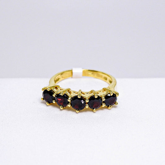 แหวนเงินแท้ 925 ฝังพลอย โกเมน (Garnet)