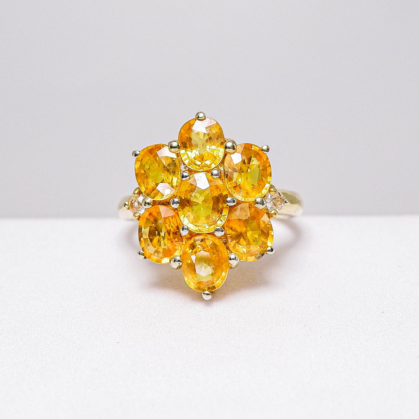 แหวนเงินแท้ 925 ฝังพลอย บุษราคัม (Yellow Sapphire) + ไวท์โทพาส (whitetopaz)