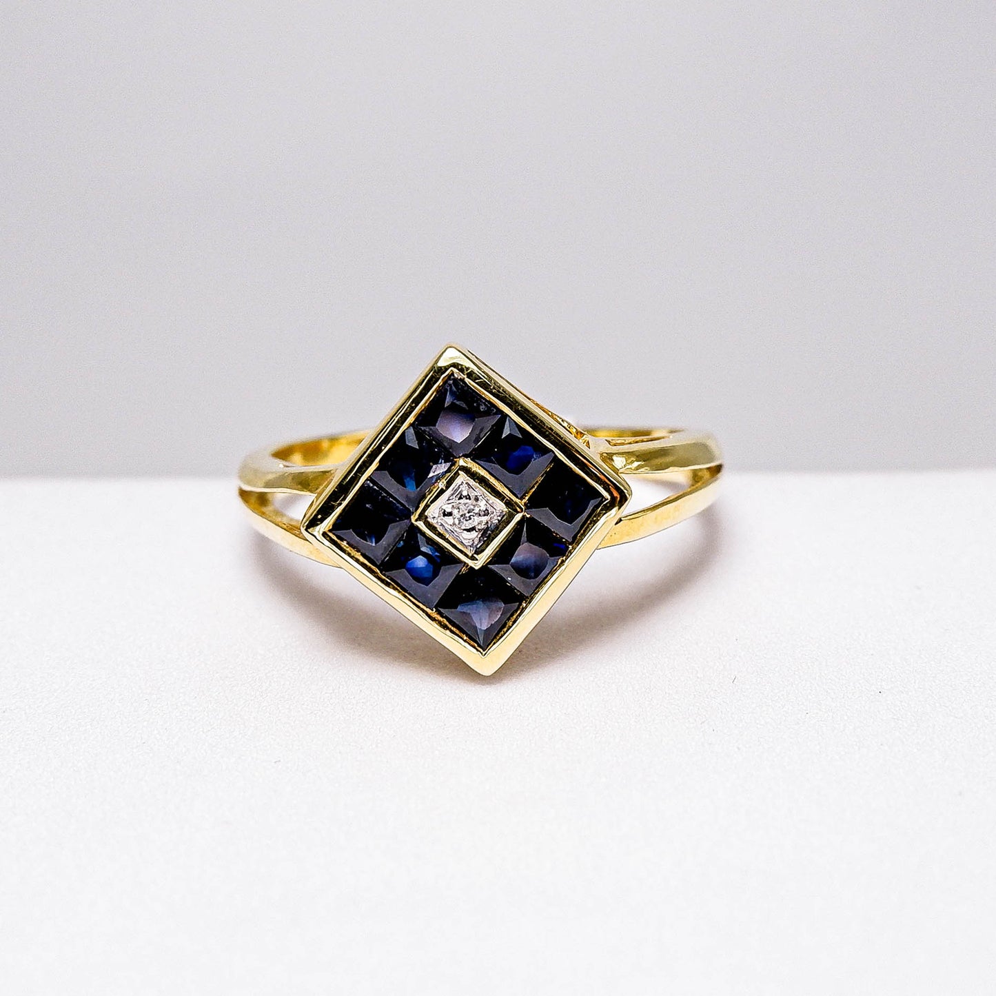 แหวนเงินแท้ 925 ฝังพลอย ไพลิน (Blue Sapphire) + เซอร์คอน (Zircon)