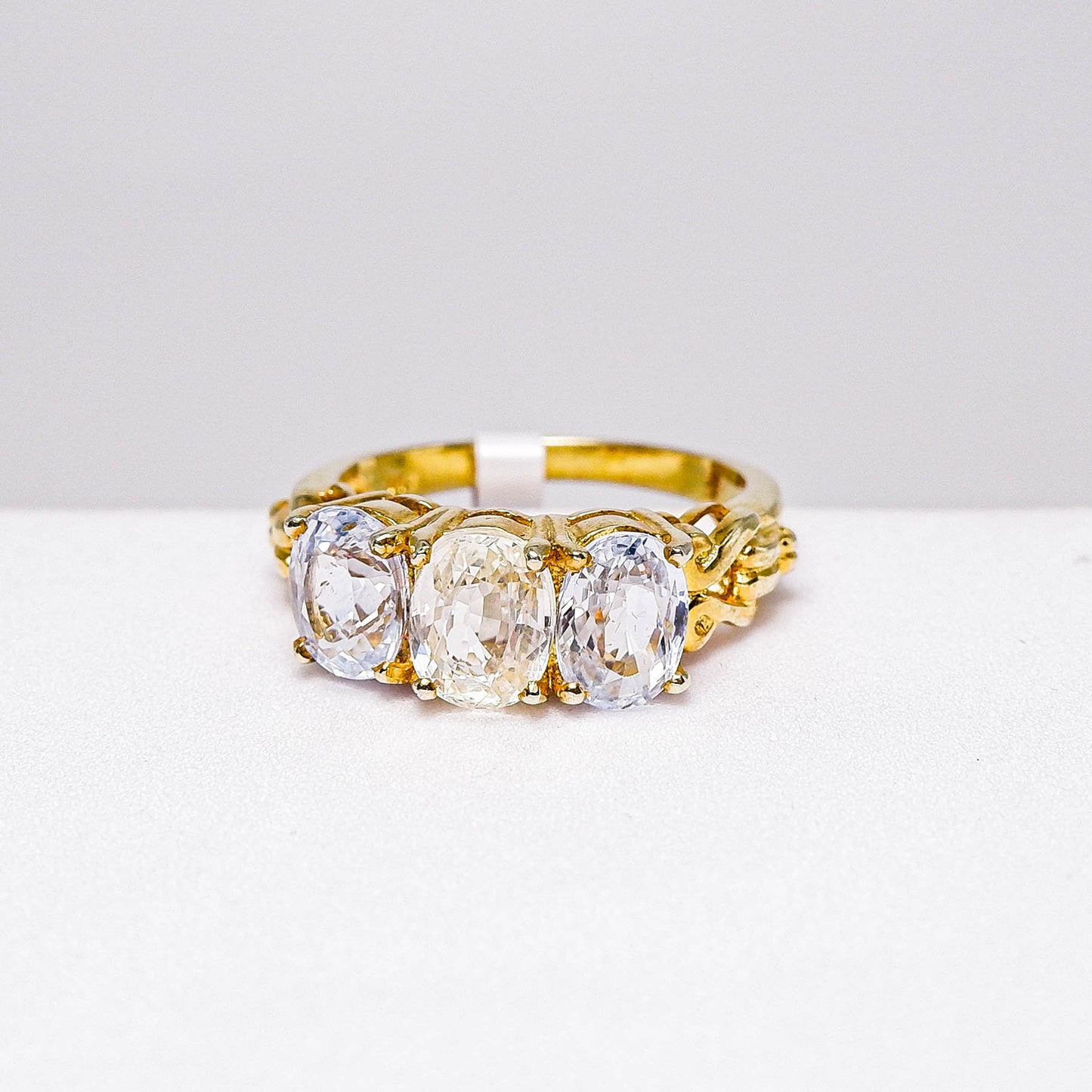 แหวนเงินแท้ 925 ฝังพลอย ซีลอนศรีลังกา (Ceylon Sapphire)