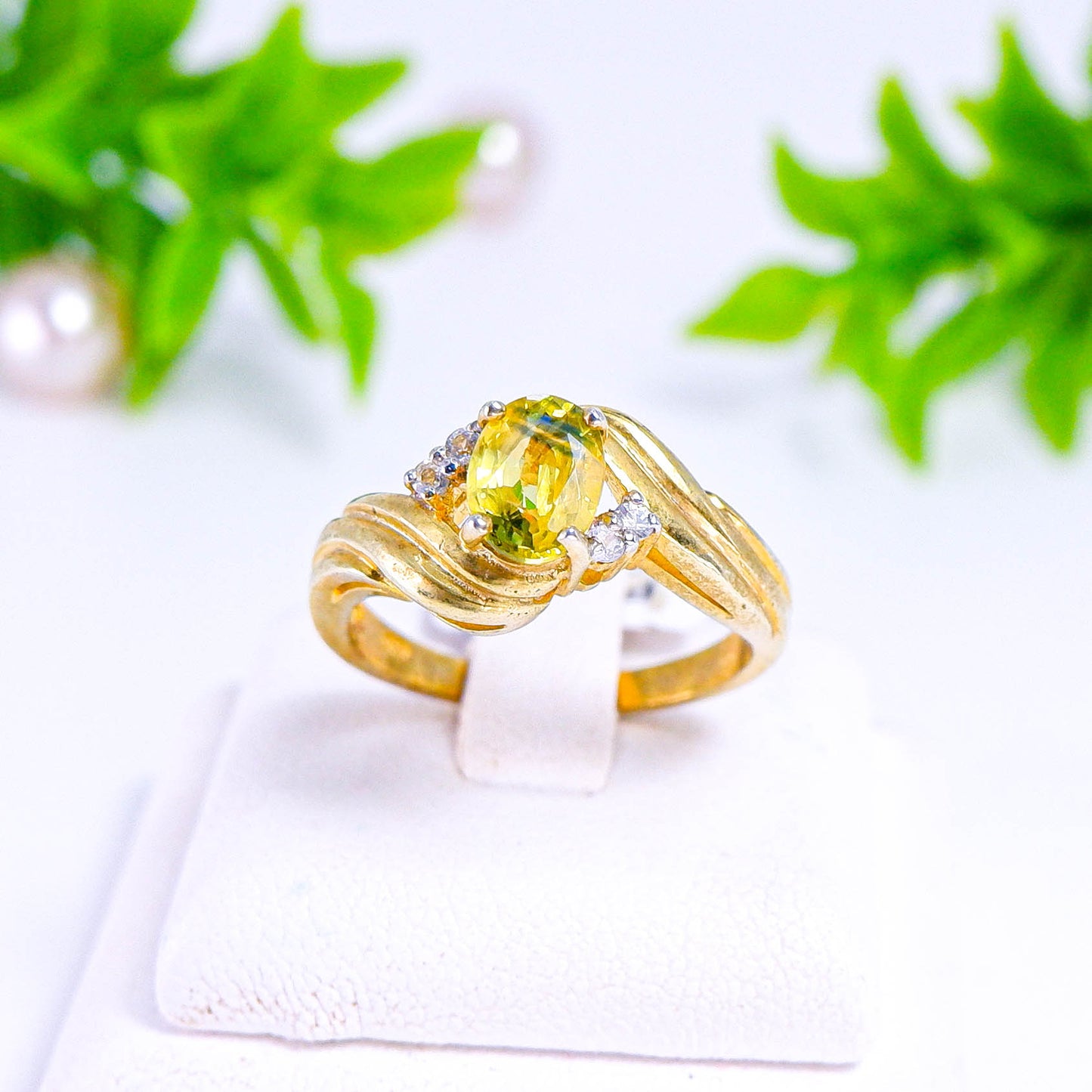 แหวนเงินแท้ 925 ฝังพลอย  บุษราคัม (Yellow Sapphire) + เซอร์คอน (Zircon)