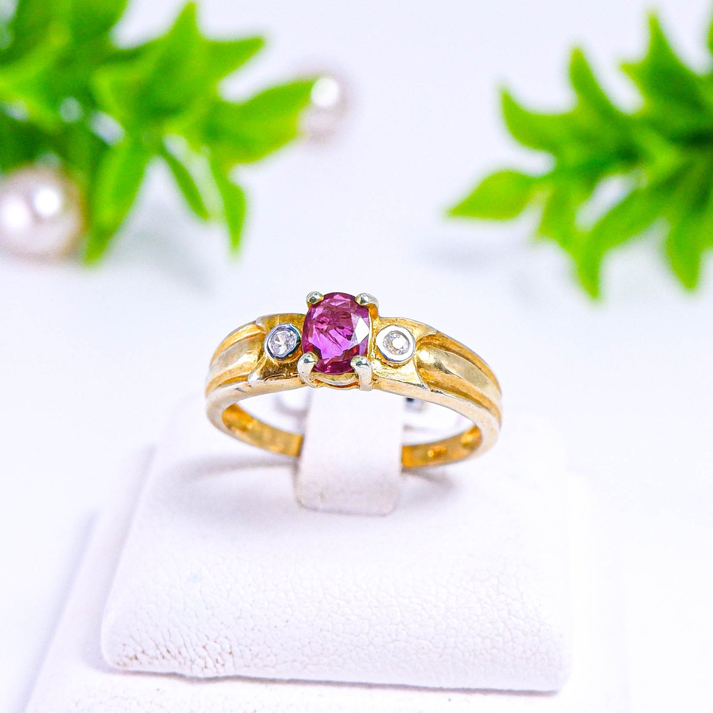 แหวนเงินแท้ 925 ฝังพลอย ทับทิมไทย (Siam Ruby) + เซอร์คอน (Zircon)