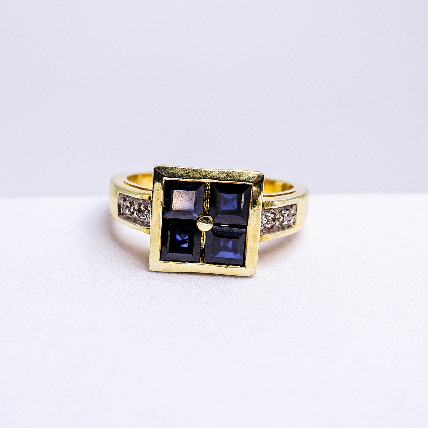 แหวนเงินแท้ 925 ฝังพลอย ไพลิน (Blue Sapphire) + เซอร์คอน (Zircon)