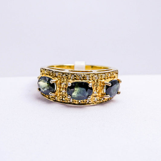 แหวนเงินแท้ 925 ฝังพลอย เขียวส่องบางกะจะ (green Sapphire) + เซอร์คอน (Zircon)
