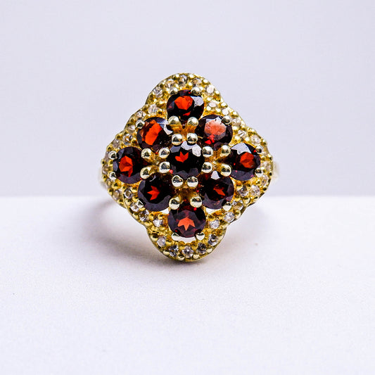 แหวนเงินแท้ 925 ฝังพลอย โกเมน (Garnet) + ไวท์โทพาส (whitetopaz)