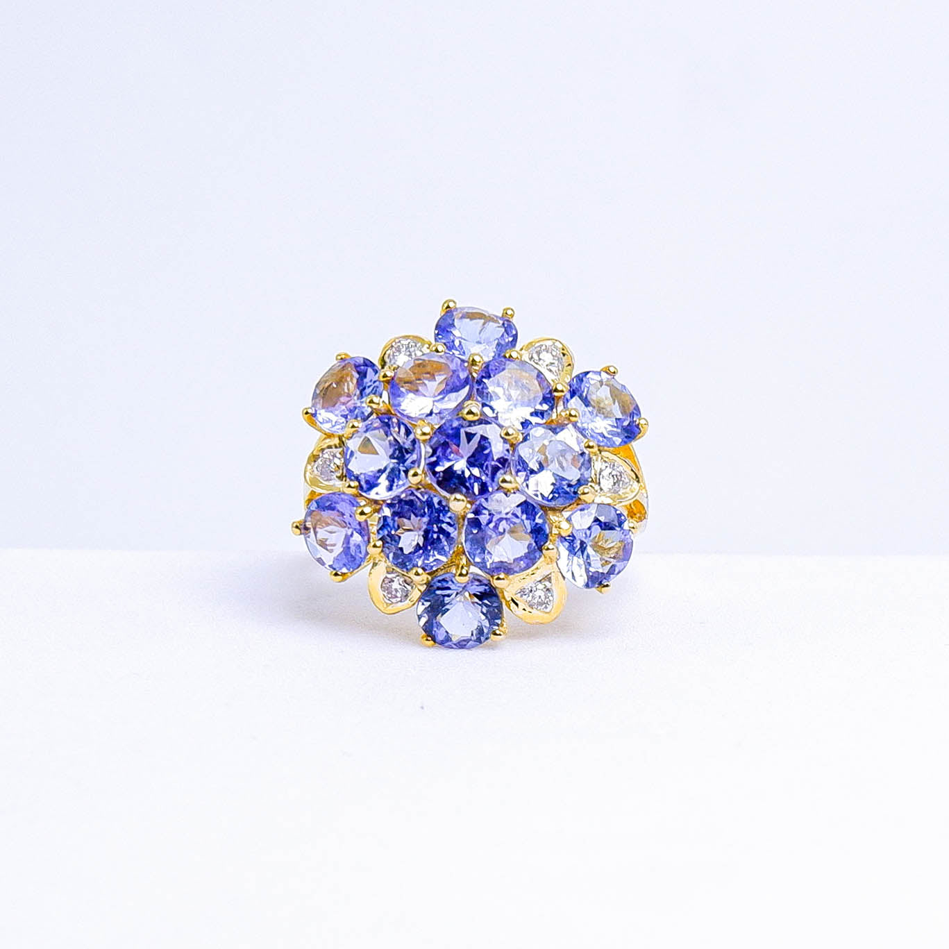 แหวนทอง9K ฝังพลอย แทนซาไนท์ (Tanzanite) + เพชร (Diamond)
