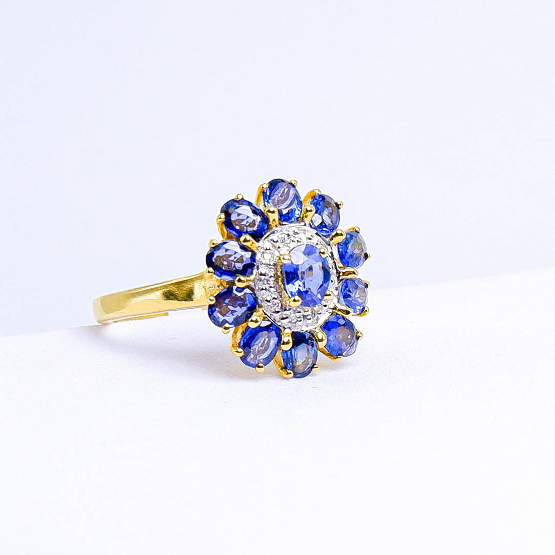 แหวนทอง9K ฝังพลอย ไพลิน (Blue Sapphire) + เพชร (Diamond)