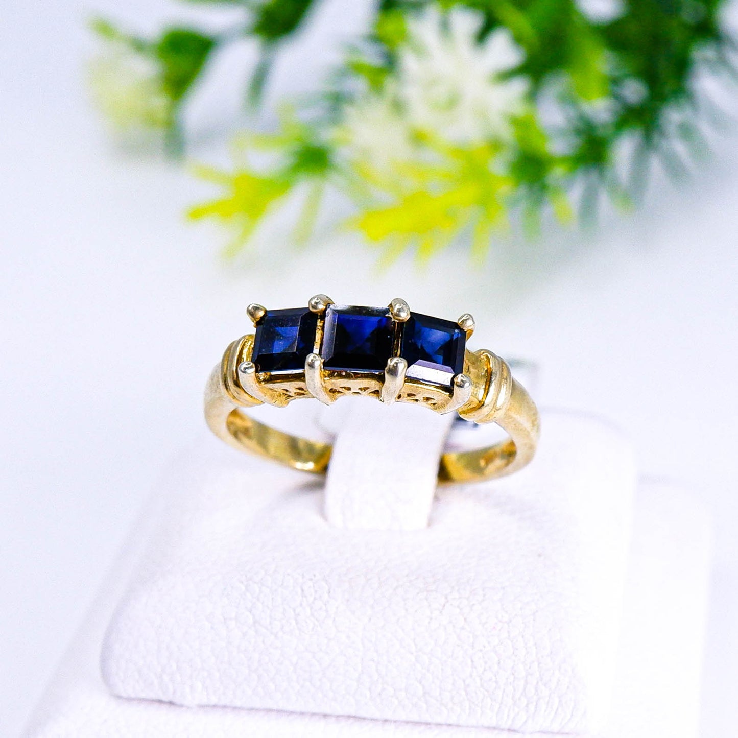 แหวนเงินแท้ 925 ฝังพลอย ไพลิน (Blue Sapphire)