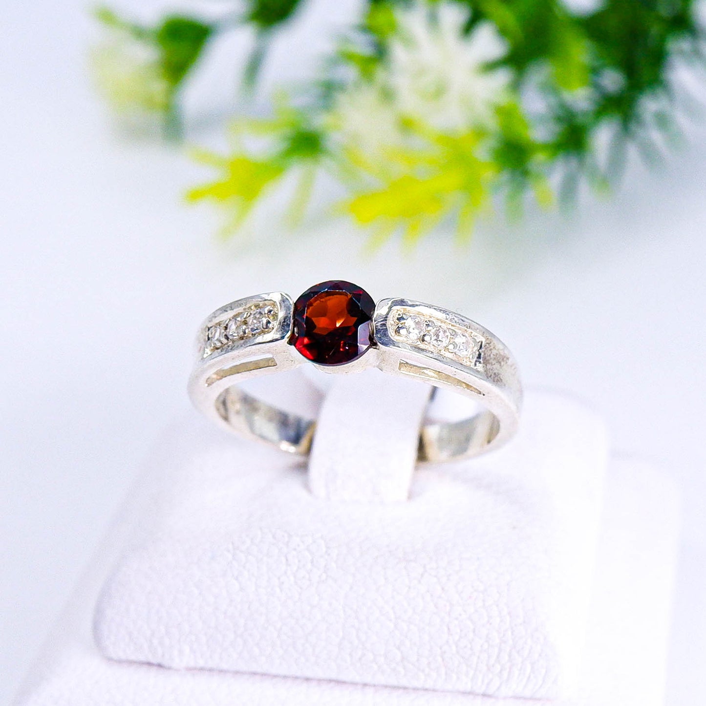 แหวนเงินแท้ 925 ฝังพลอย โกเมน (Garnet) + เซอร์คอน (Zircon)