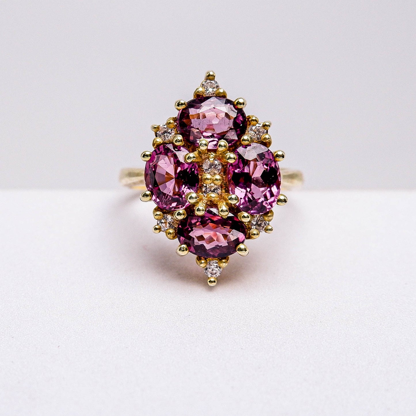 แหวนเงินแท้ 925 ฝังพลอย โรโดไลท์ (Rhodolite) + เซอร์คอน (Zircon)