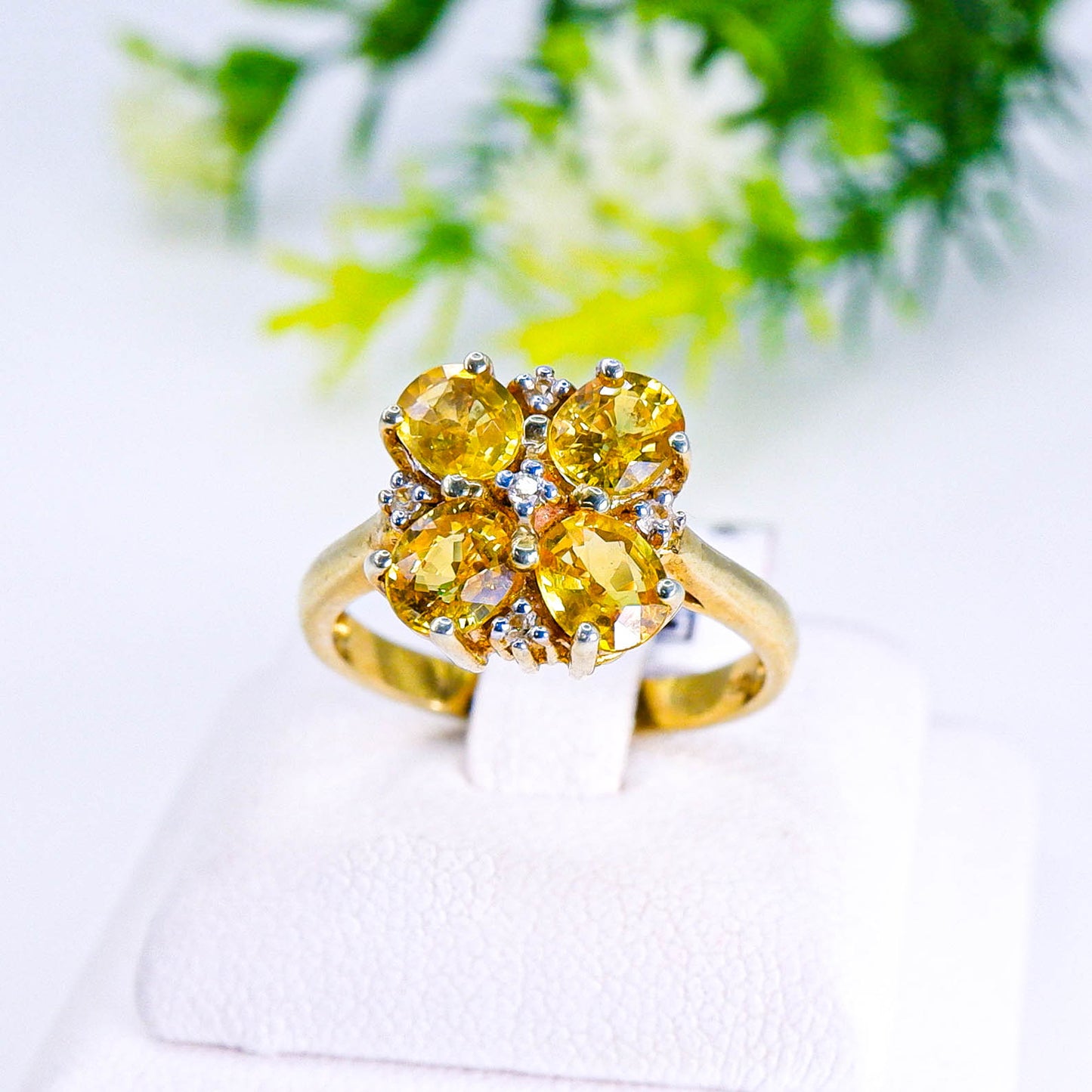แหวนเงินแท้ 925 ฝังพลอย บุษราคัม (Yellow Sapphire) + เซอร์คอน (Zircon)