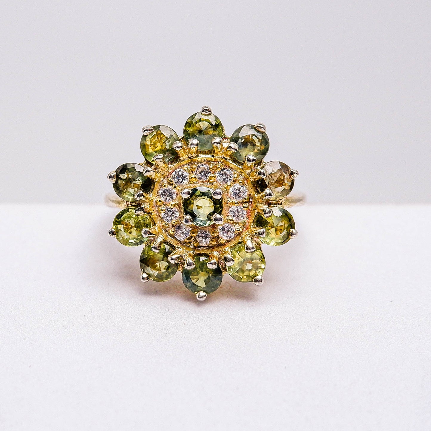 แหวนเงินแท้ 925 ฝังพลอย เขียวส่อง (greensapphire) + เซอร์คอน (Zircon)