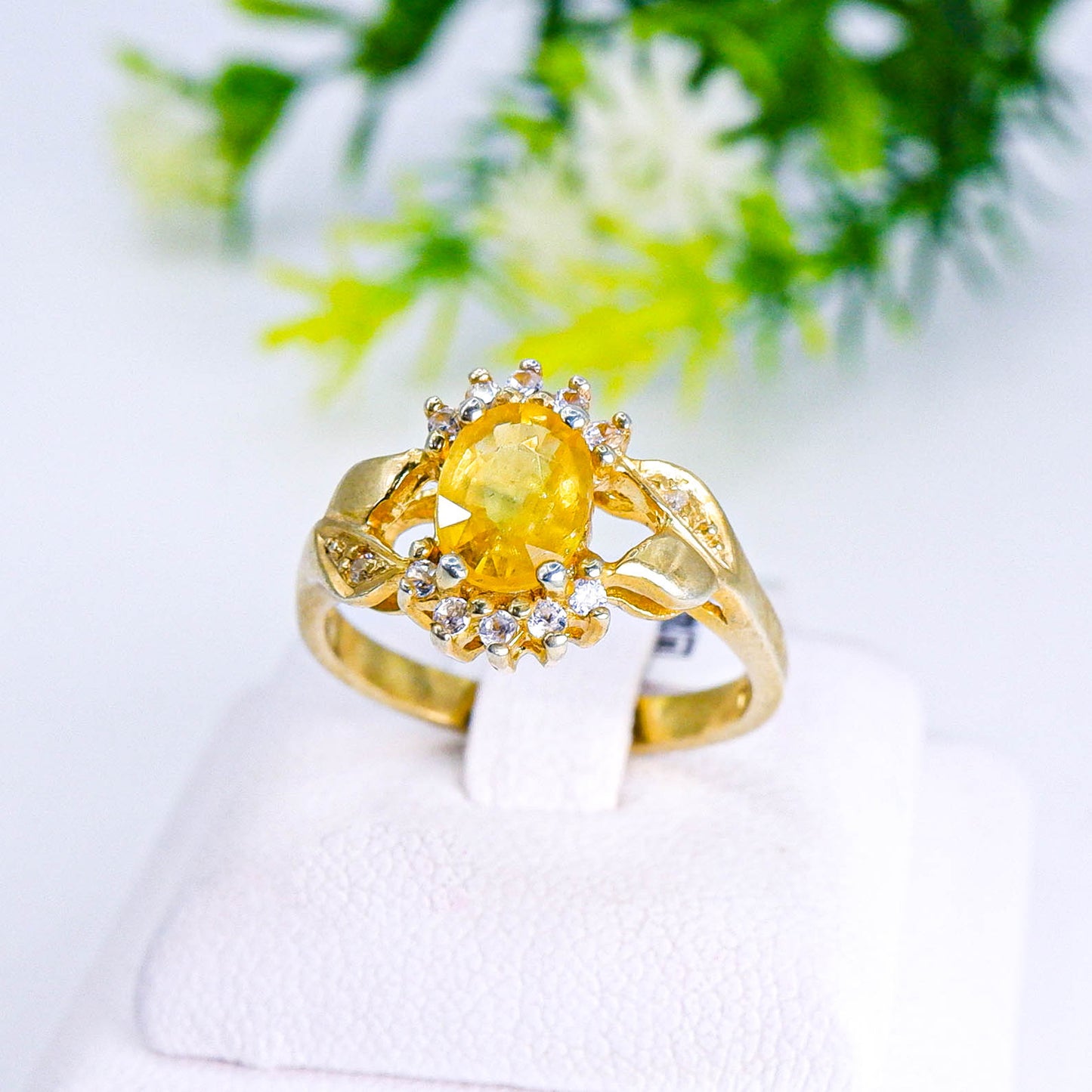 แหวนเงินแท้ 925 ฝังพลอย บุษราคัม (Yellow Sapphire) + เซอร์คอน (Zircon)