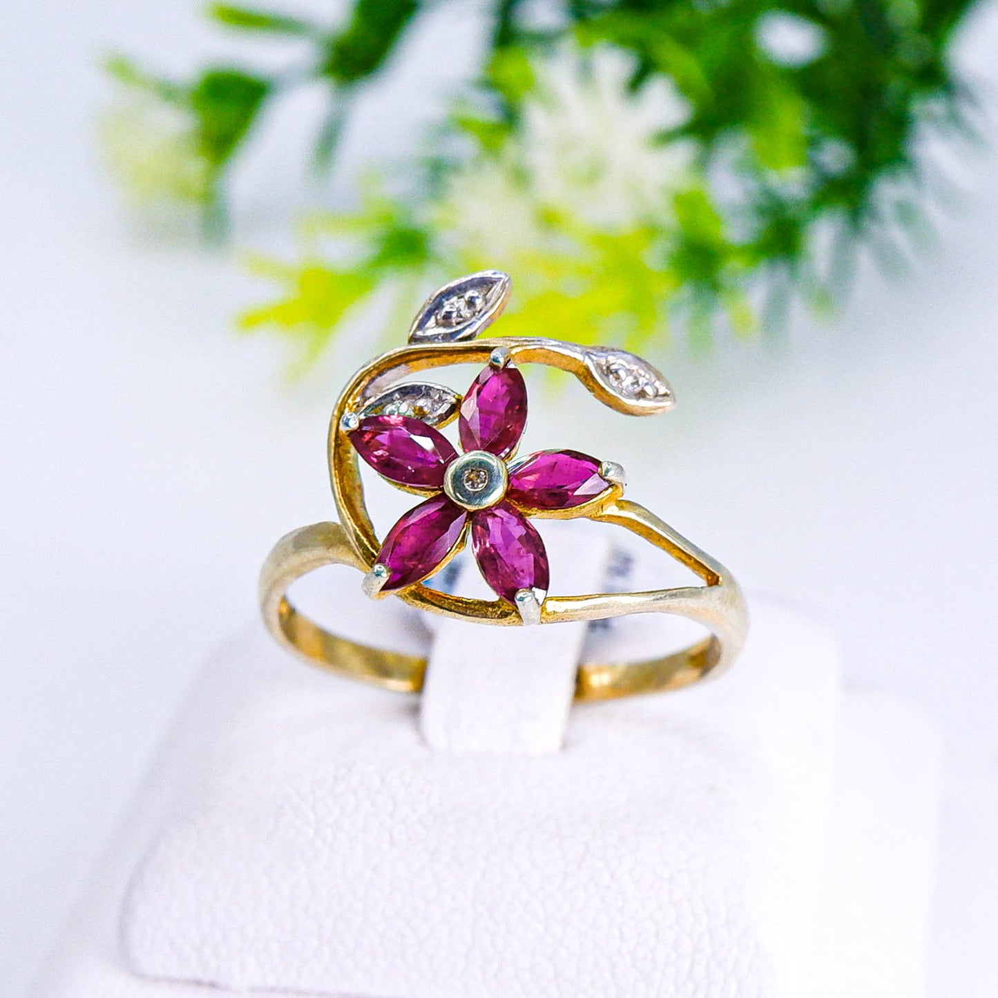 แหวนเงินแท้ 925 ฝังพลอย ทับทิมไทย (Siam Ruby) + เซอร์คอน (Zircon)