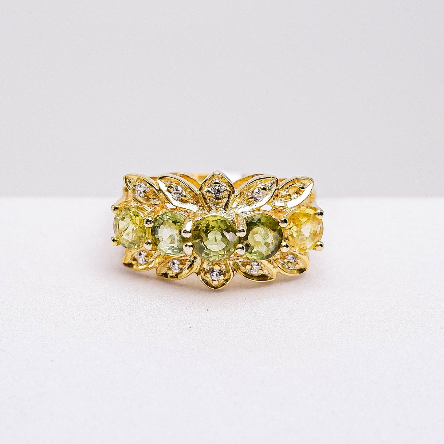 แหวนเงินแท้ 925 ฝังพลอย บุษราคัม (Yellow Sapphire) + เซอร์คอน (Zircon)