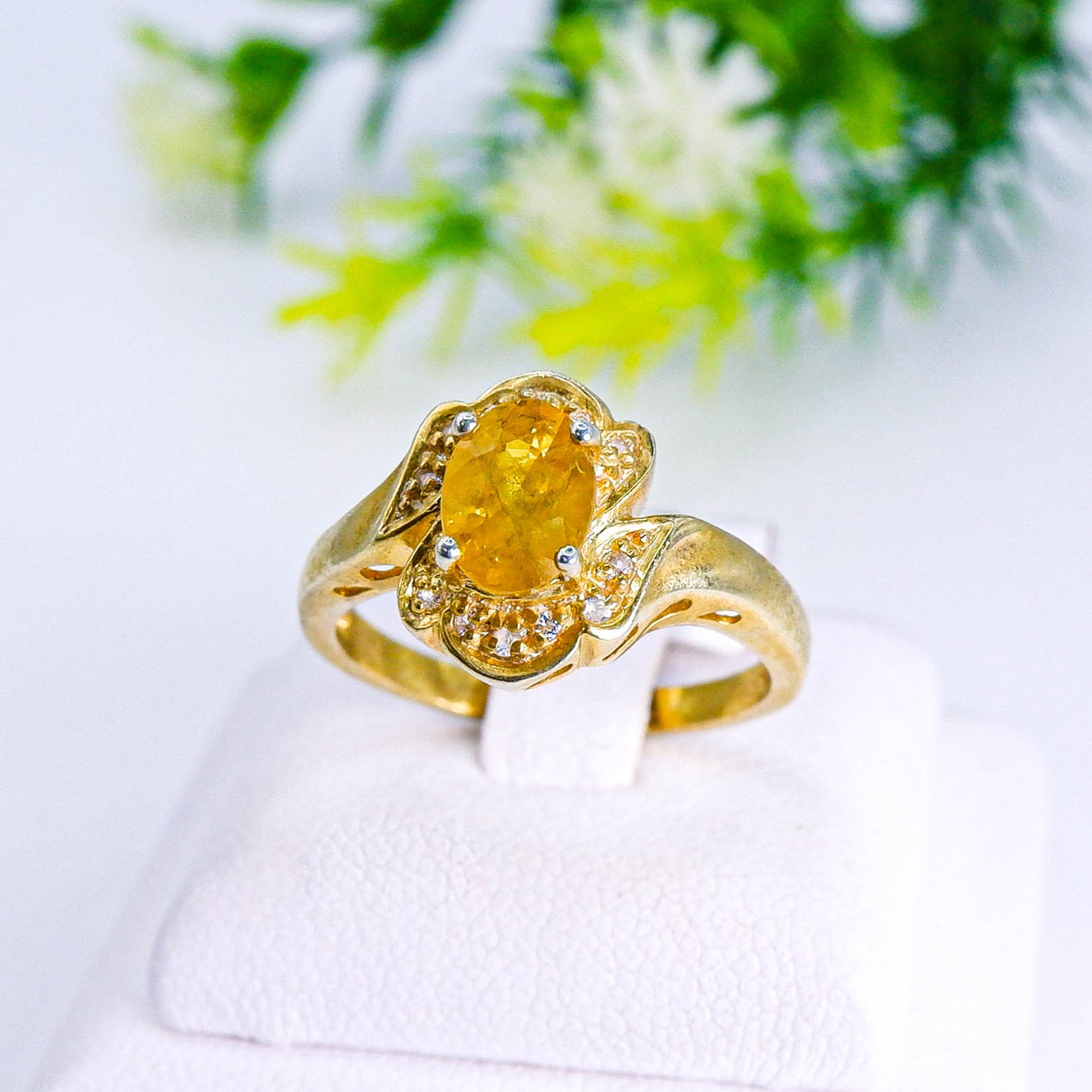 แหวนเงินแท้ 925 ฝังพลอย บุษราคัม (Yellow Sapphire) + ไวท์โทพาส (whitetopaz)