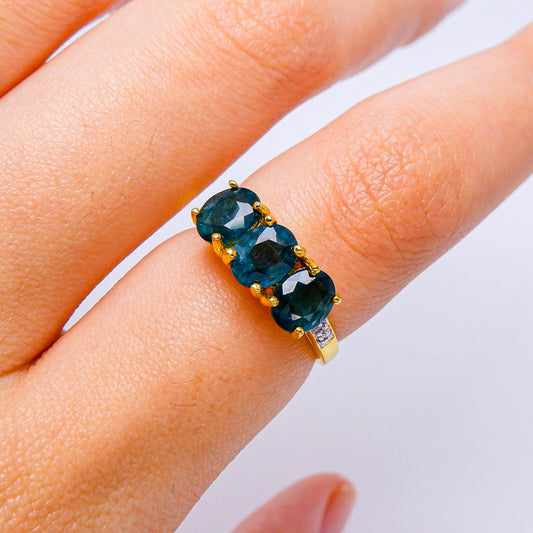 แหวนทอง9K ฝังพลอย แกรนดิเดียไรท์ (grandidiarite) + เพชร (diamond)