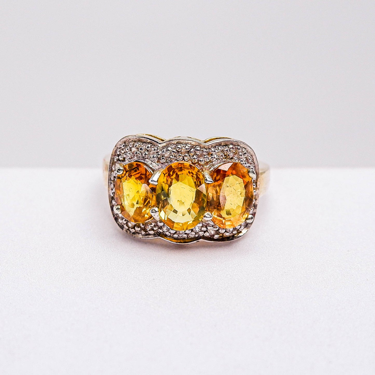 แหวนเงินแท้ 925 ฝังพลอย บุษราคัม (Yellow Sapphire) + เซอร์คอน (Zircon)