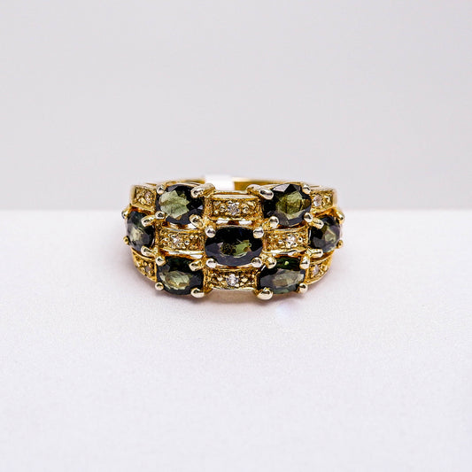 แหวนเงินแท้ 925 ฝังพลอย เขียวส่องบางกะจะ (greensapphire) + เซอร์คอน (Zircon)