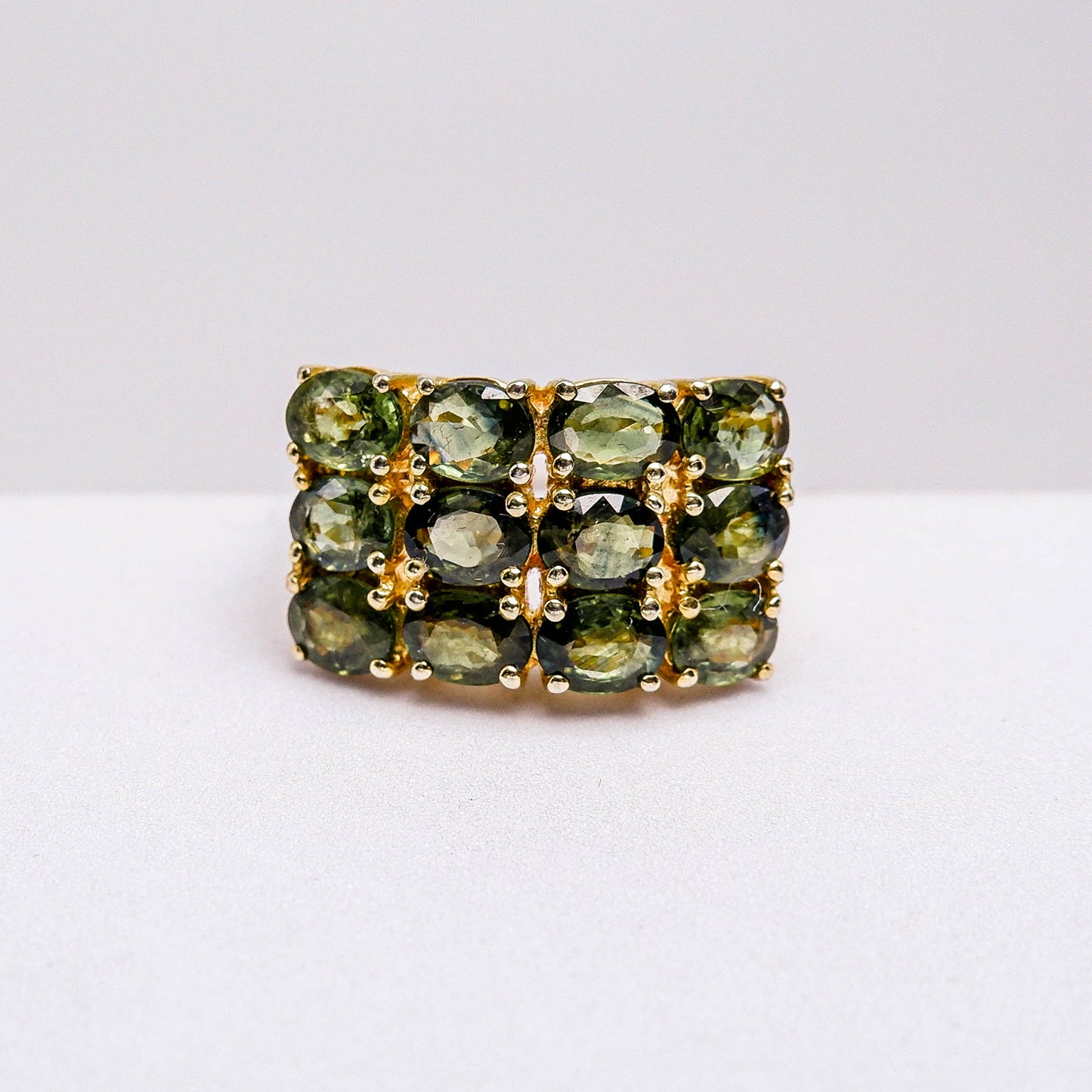 แหวนเงินแท้ 925 ฝังพลอย เขียวส่อง (greensapphire)