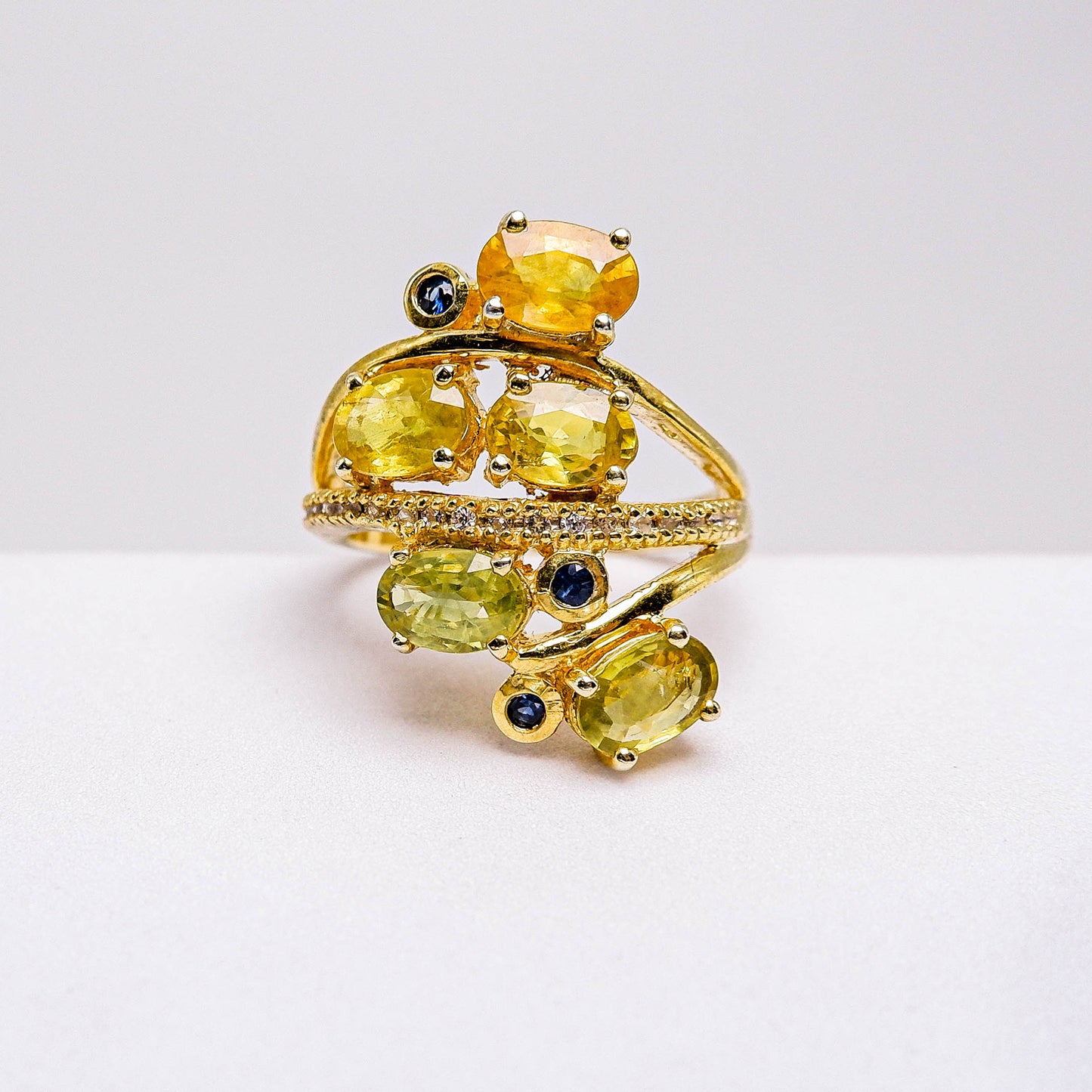 แหวนเงินแท้ 925 ฝังพลอย บุษราคัม(Yellow Sapphire)+ไพลิน(Blue Sapphire)+ไวท์โทพาส(whitetopaz)