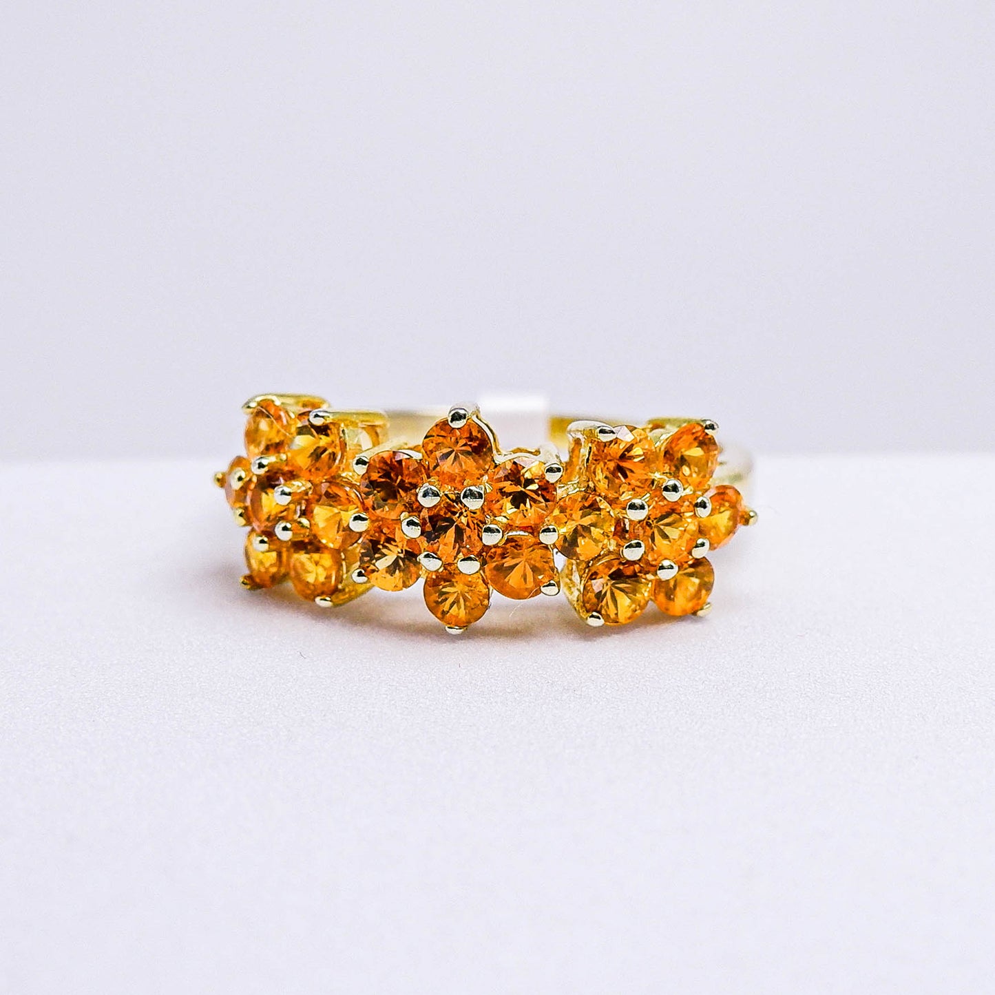 แหวนเงินแท้ 925 ฝังพลอย บุษราคัม (Yellow Sapphire)
