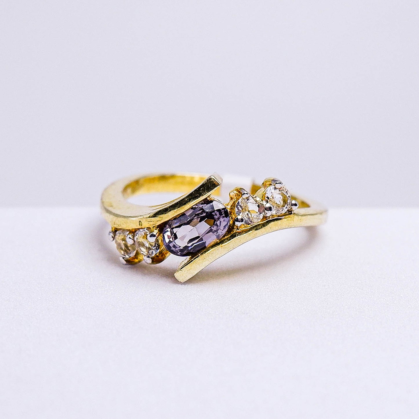 แหวนเงินแท้ 925 ฝังพลอย สปิเนล (Spinel) + ไวท์โทพาส (whitetopaz)